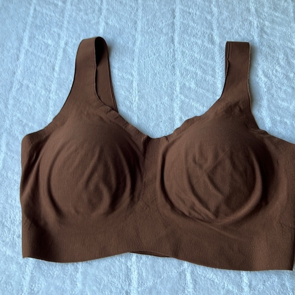 Commando Classic Comfy Scoop Neck Stretch Bra - Picture 3 of 10